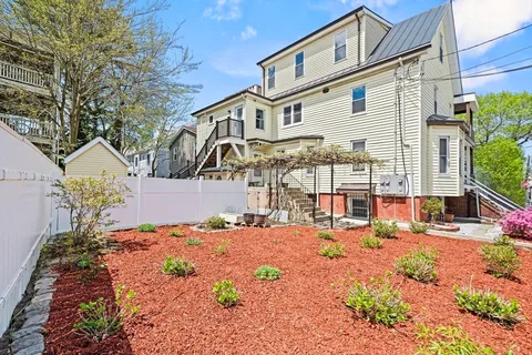 $1,200,000 | 29 Hanson Street, Unit 1, Somerville, MA 02143
