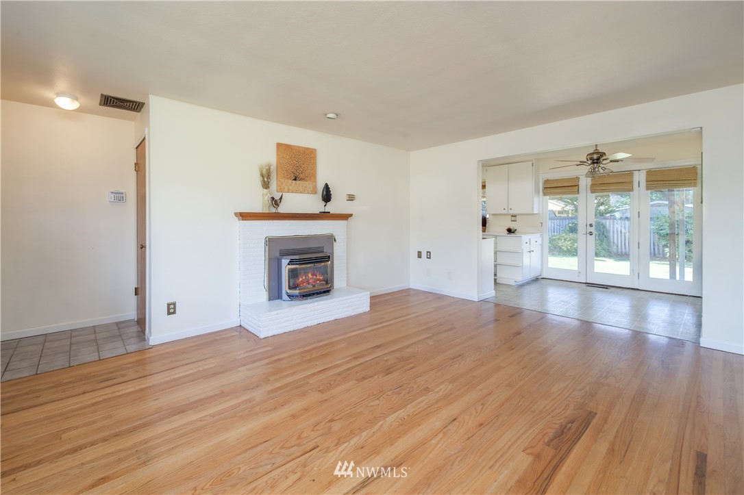 111 R Street Northeast Auburn, WA 98002 - Photo 2 of 19