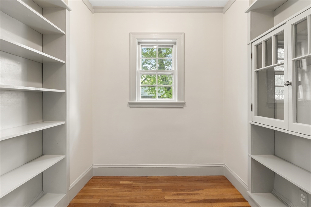316 Russett Road Chestnut Hill, MA 02467 - Photo 17 of 38