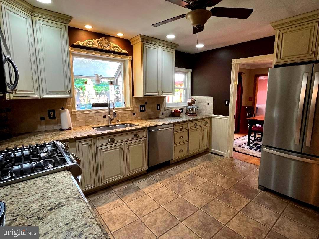 38 Roxboro Road Lawrenceville, NJ 08648 - Photo 16 of 64
