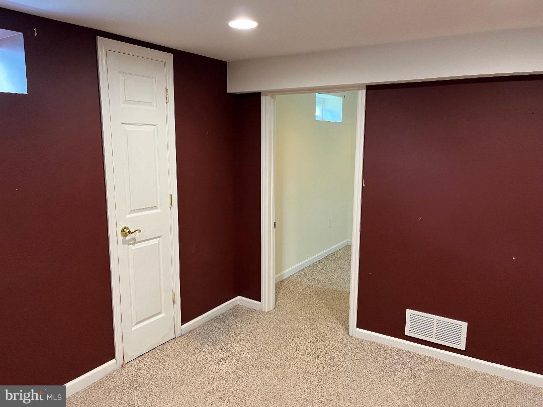 38 Roxboro Road Lawrenceville, NJ 08648 - Photo 42 of 64