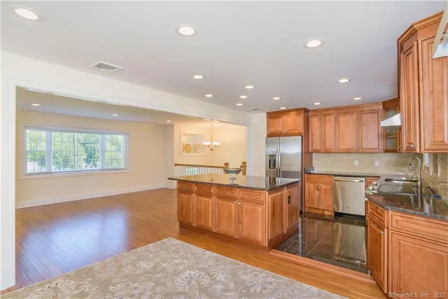 $4,500 | 5 Mendes Road, Danbury, CT 06811