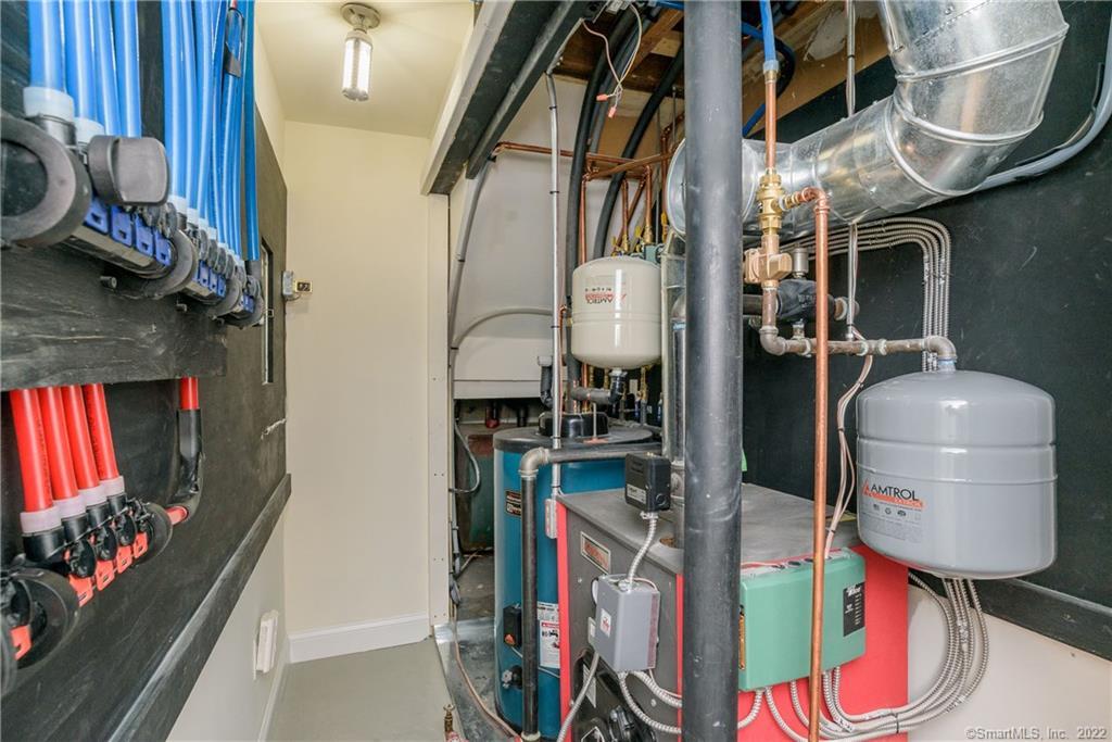 5 Mendes Road Danbury, CT 06811 - Photo 25 of 35