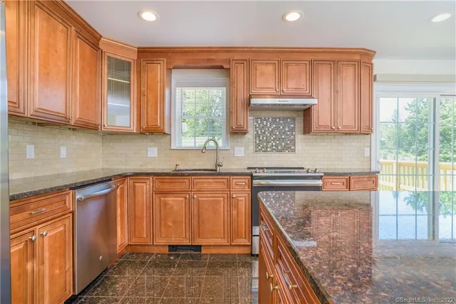 $4,500 | 5 Mendes Road, Danbury, CT 06811