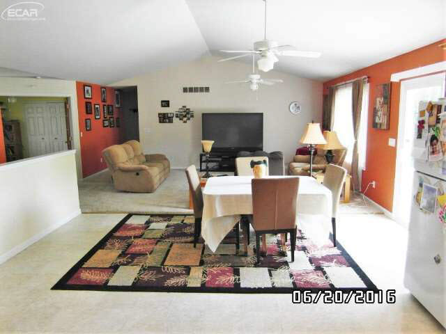 8038 Barden Road Davison, MI 48423 - Photo 7 of 35 21179678-6.JPG