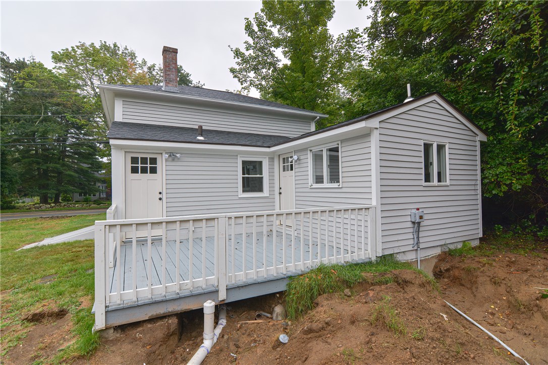 1519 Hope Road Cranston, RI 02831 - Photo 21 of 23