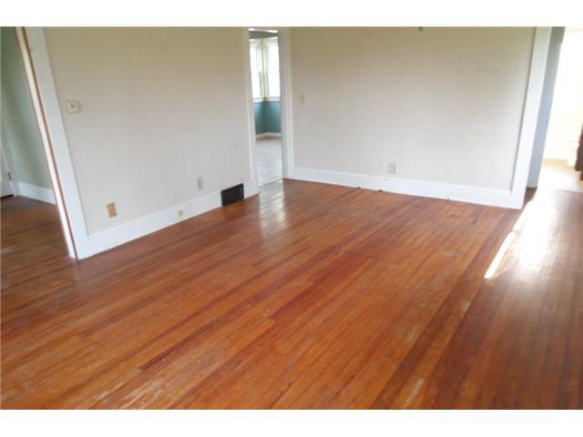 2917 South Burnett Road Springfield, OH 45505 - Photo 2 of 10