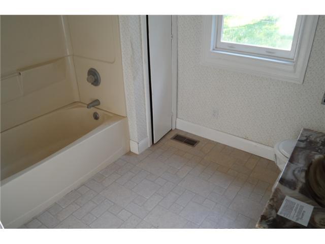2917 South Burnett Road Springfield, OH 45505 - Photo 5 of 10