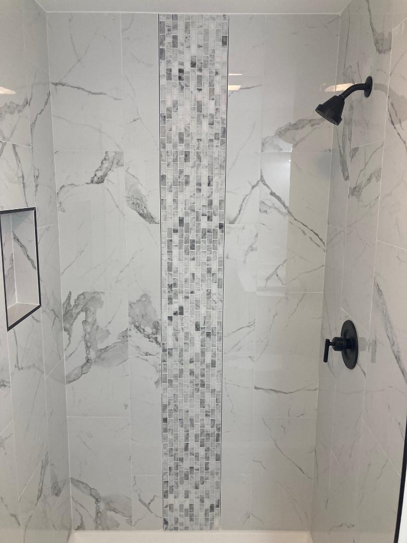 931 Saddle Ridge Drive Joliet, IL 60432 - Photo 11 of 23 a bathroom with a shower