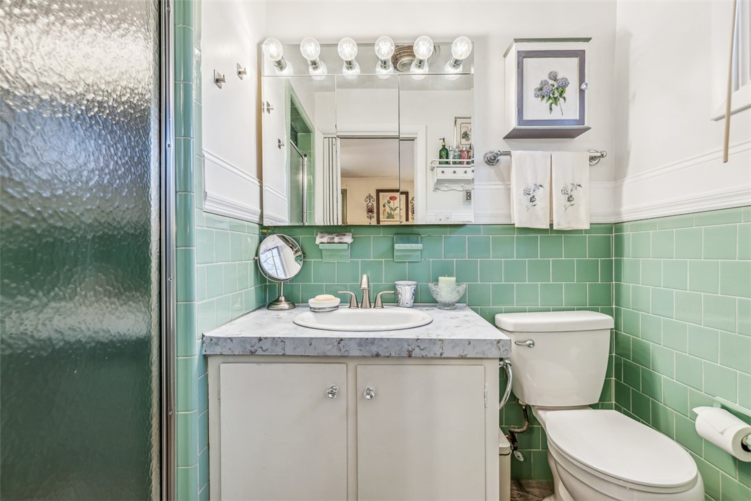 7 Robert Street Smithfield, RI 02828 - Photo 26 of 43