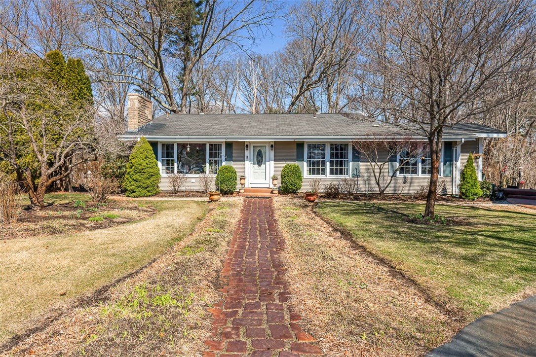 7 Robert Street Smithfield, RI 02828 - Photo 3 of 43 Front