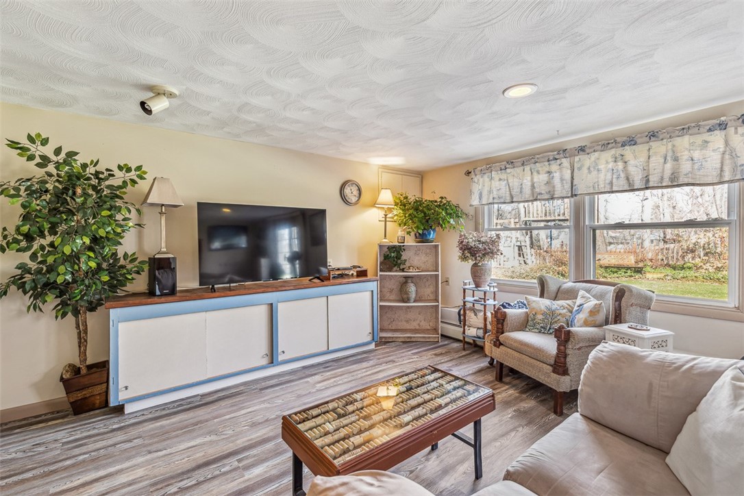 7 Robert Street Smithfield, RI 02828 - Photo 34 of 43