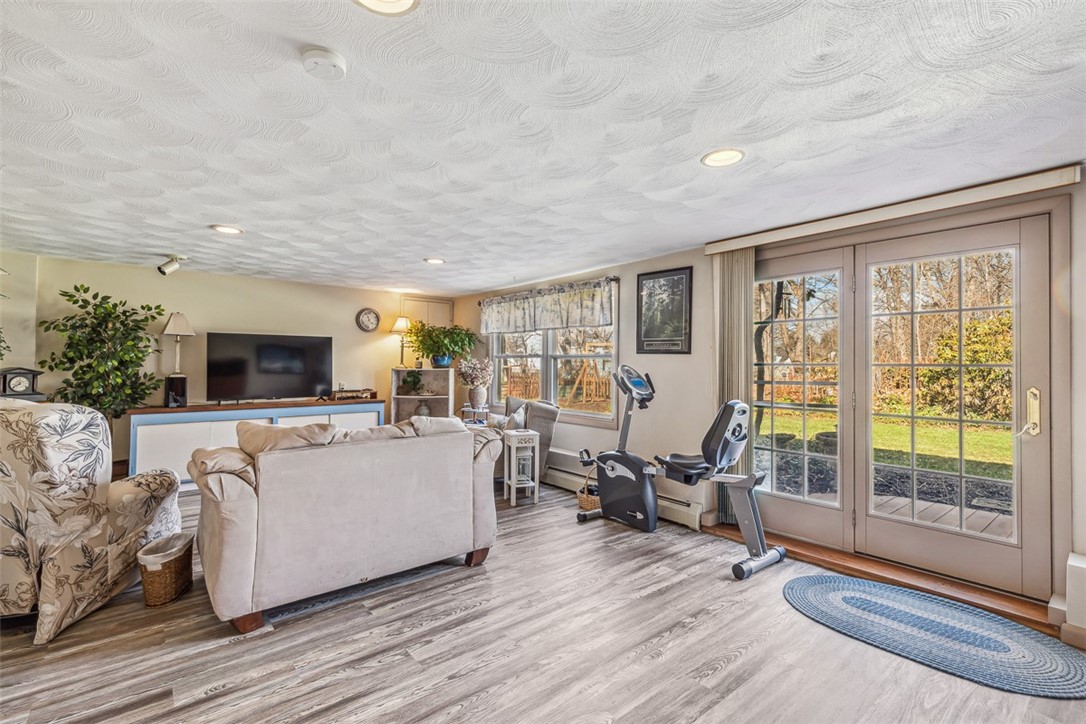 7 Robert Street Smithfield, RI 02828 - Photo 36 of 43