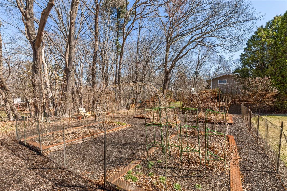 7 Robert Street Smithfield, RI 02828 - Photo 38 of 43