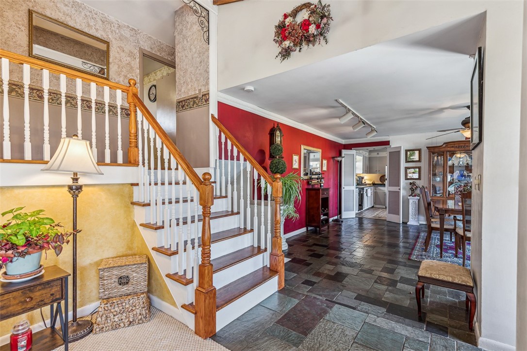 7 Robert Street Smithfield, RI 02828 - Photo 8 of 43