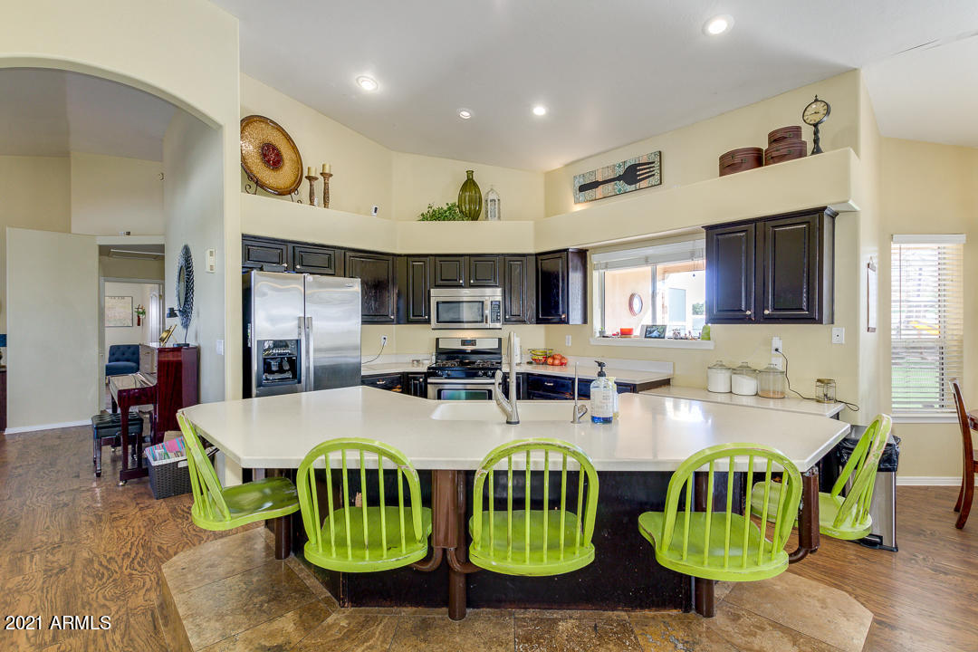 2719 North Almond Mesa, AZ 85213 - Photo 14 of 39 16-Almond