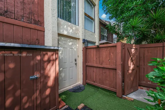 $399,900 | 7014 Southwest 114th Place, Unit C53, Miami, FL 33173