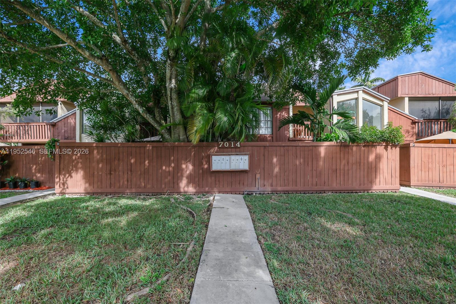 7014 Southwest 114th Place, Unit C53 Miami, FL 33173 - Photo 4 of 55