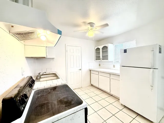 $1,800 | 974 Grand, Grand Terrace, CA 92324