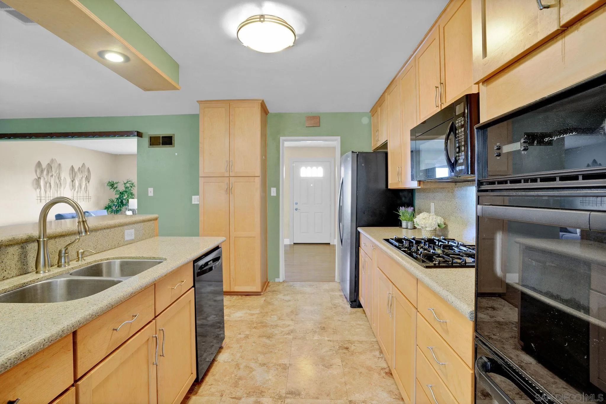 8710 Kelso Street Spring Valley, CA 91977 - Photo 11 of 36 Gallery Image 11