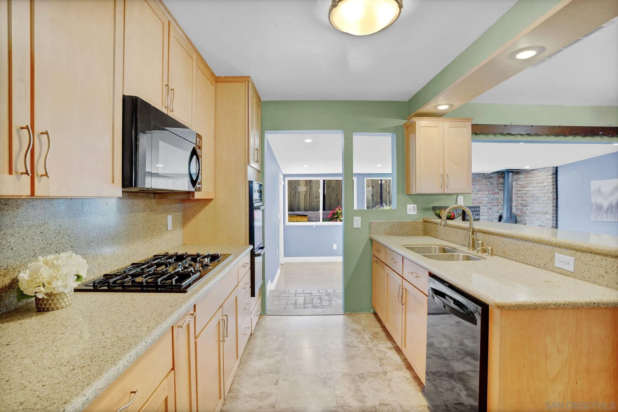 8710 Kelso Street Spring Valley, CA 91977 - Photo 9 of 36 Gallery Image 9