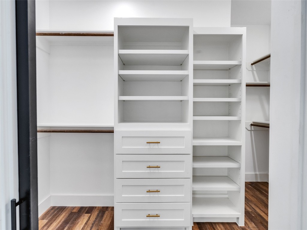 237 Hahlo Street Houston, TX 77020 - Photo 13 of 23 a view of walk in closet with empty racks