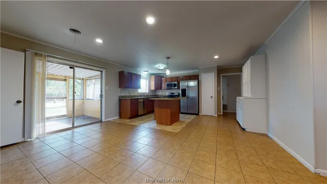 $2,600 | 1207 Lawyer Street, College Station, TX 77840