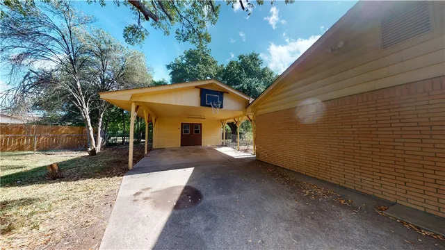 $2,600 | 1207 Lawyer Street, College Station, TX 77840
