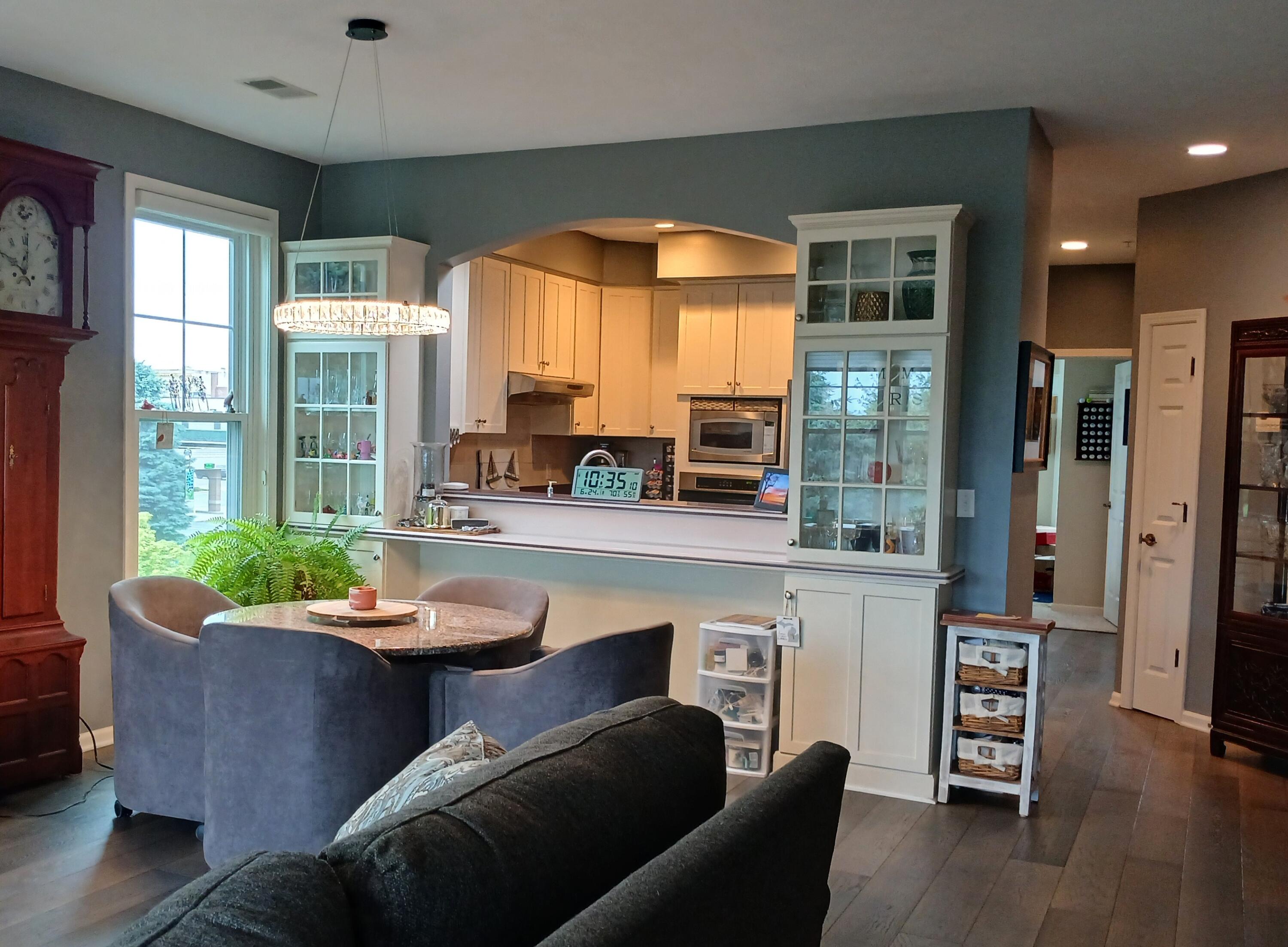 300 South Rath Avenue, Unit 5 Ludington, MI 49431 - Photo 9 of 28 Dining Room
