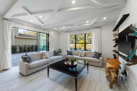 $1,850,000 | 13884 Luna Drive, Naples, FL 34109