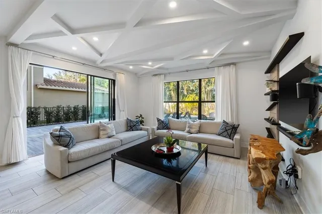 $1,850,000 | 13884 Luna Drive, Naples, FL 34109