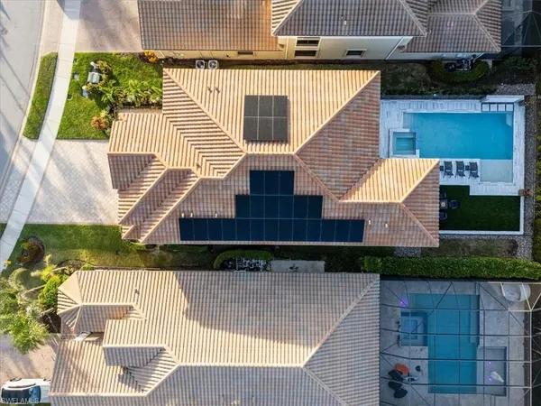 $1,850,000 | 13884 Luna Drive, Naples, FL 34109