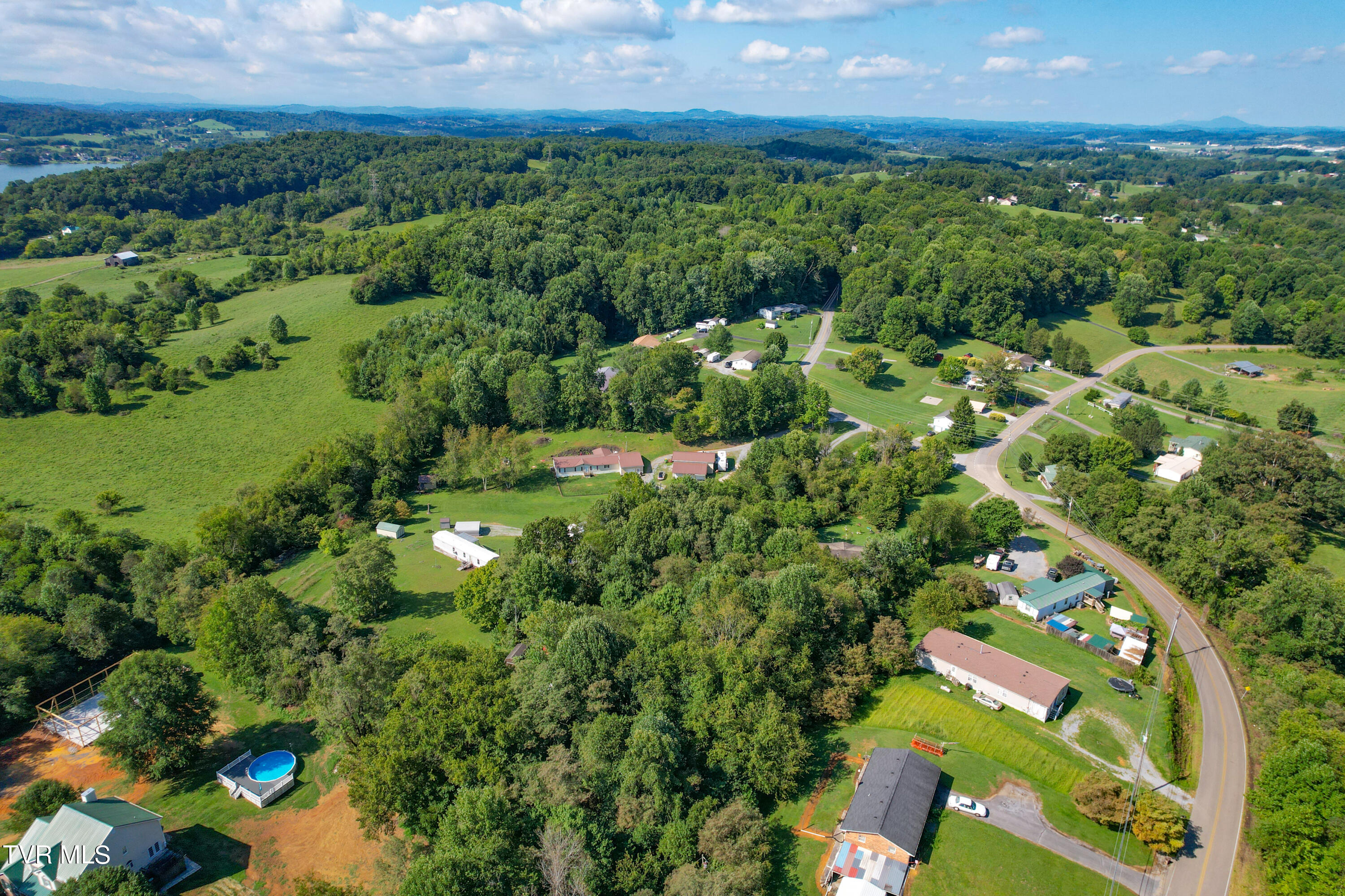 744 Ridge Drive, Unit 6 Piney Flats, TN 37686 - Photo 13 of 26 744 Ridge Rd_-22