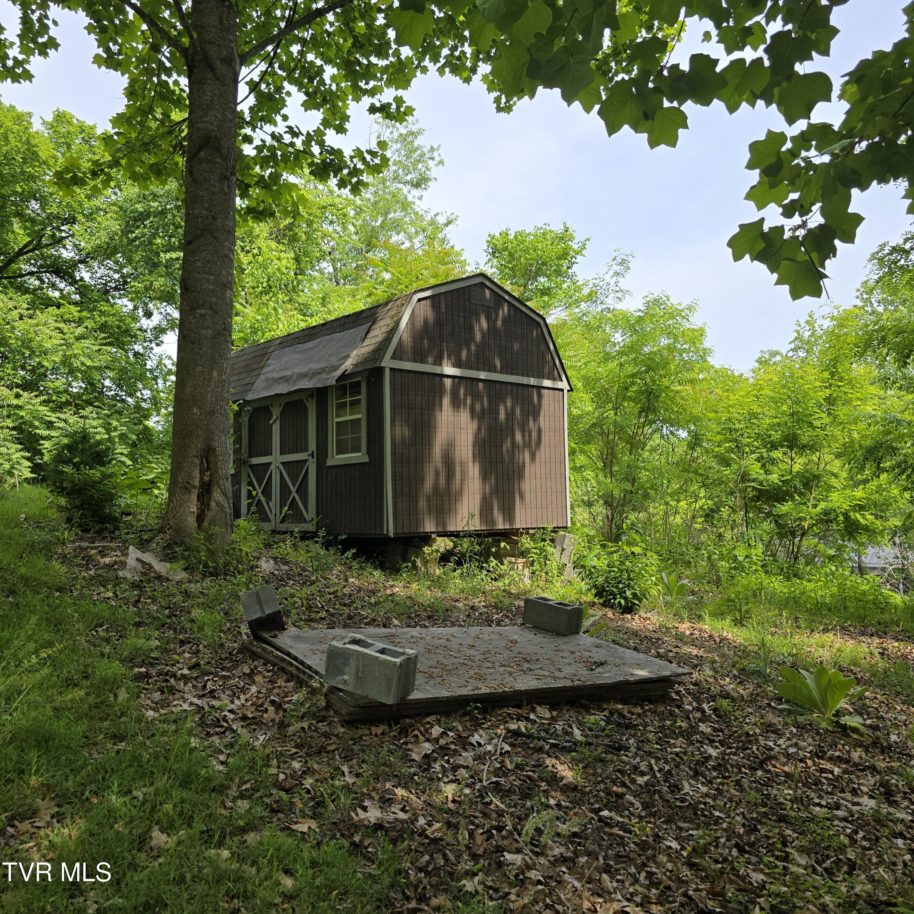 744 Ridge Drive, Unit 6 Piney Flats, TN 37686 - Photo 15 of 26 1000145720