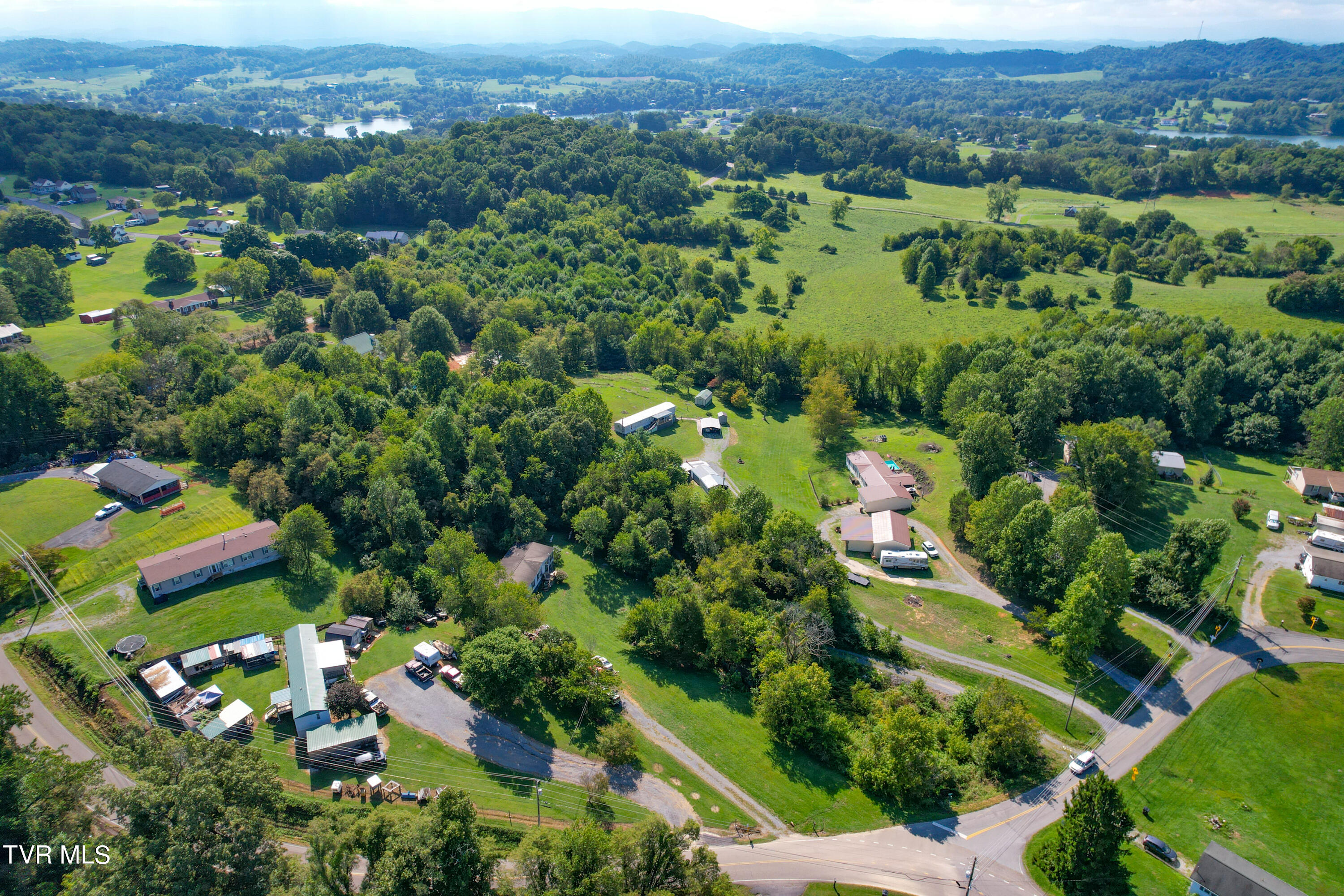 744 Ridge Drive, Unit 6 Piney Flats, TN 37686 - Photo 23 of 26 744 Ridge Rd_-15