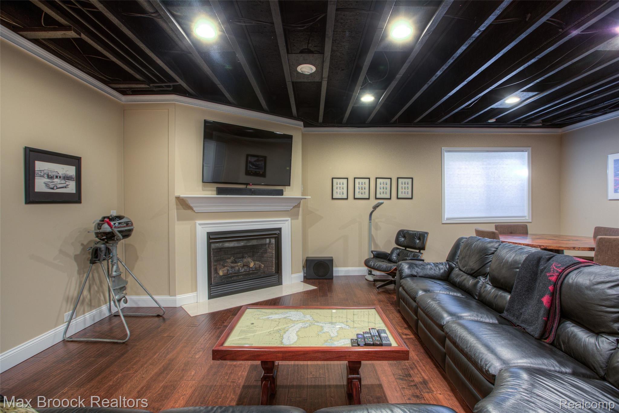 3641 Winding Brk Circle Rochester, MI 48309 - Photo 24 of 31 Lower Level view #4.jpg