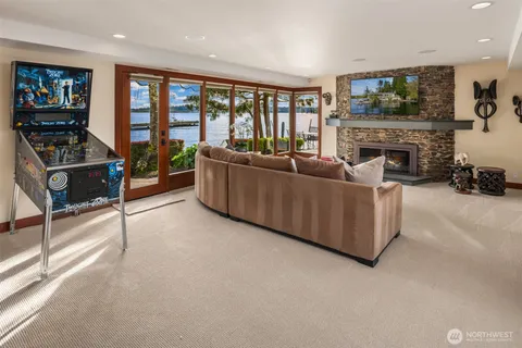 $9,295,000 | 2095 Rose Point Lane, Kirkland, WA 98033