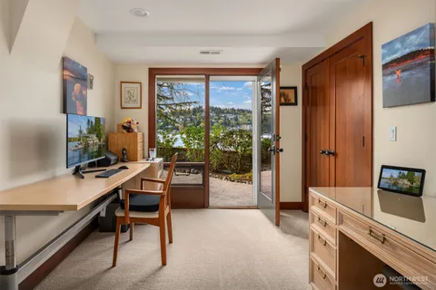 $9,295,000 | 2095 Rose Point Lane, Kirkland, WA 98033