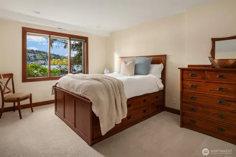 $9,295,000 | 2095 Rose Point Lane, Kirkland, WA 98033