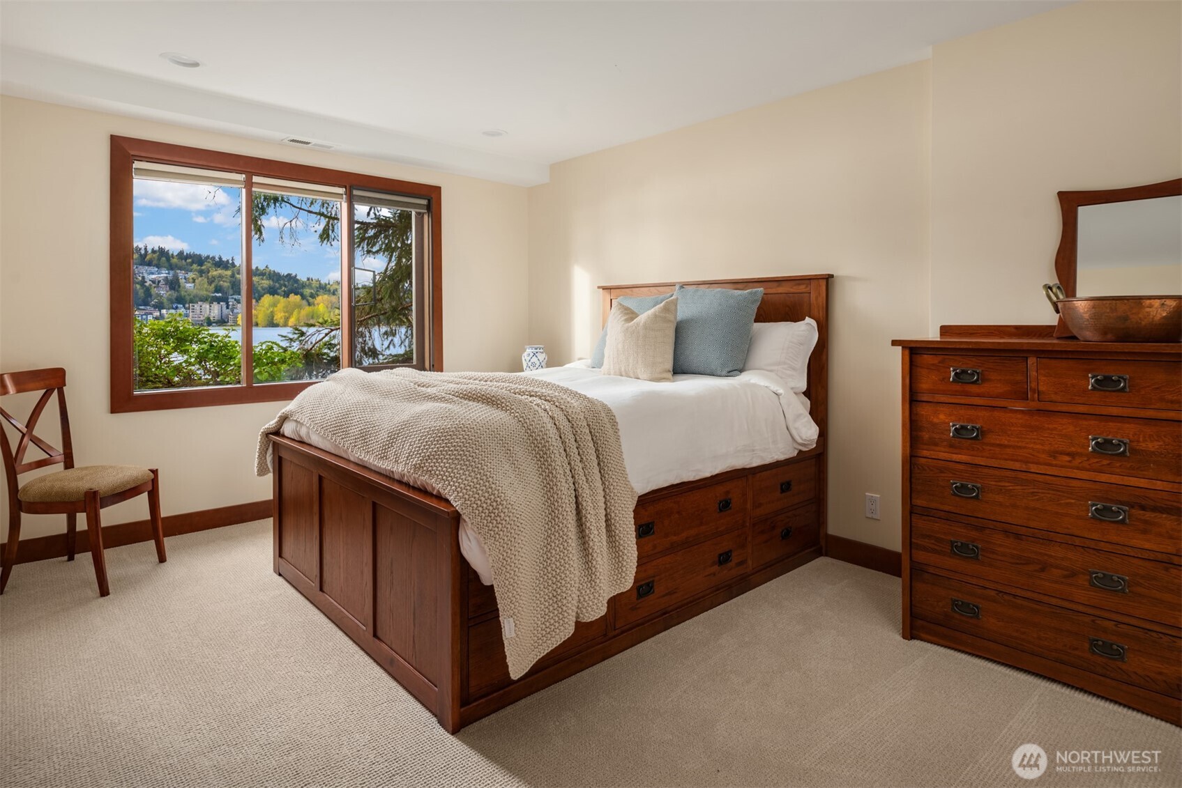 2095 Rose Point Lane Kirkland, WA 98033 - Photo 16 of 26