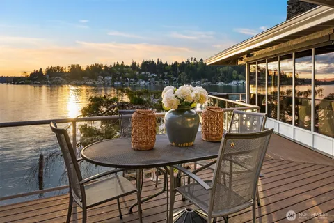 $9,295,000 | 2095 Rose Point Lane, Kirkland, WA 98033