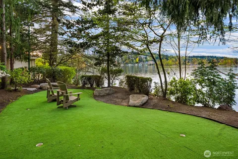 $9,295,000 | 2095 Rose Point Lane, Kirkland, WA 98033