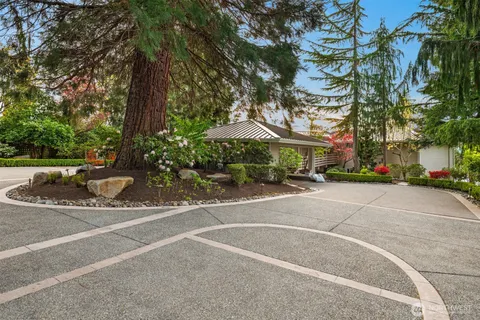 $9,295,000 | 2095 Rose Point Lane, Kirkland, WA 98033