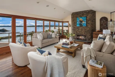 $9,295,000 | 2095 Rose Point Lane, Kirkland, WA 98033