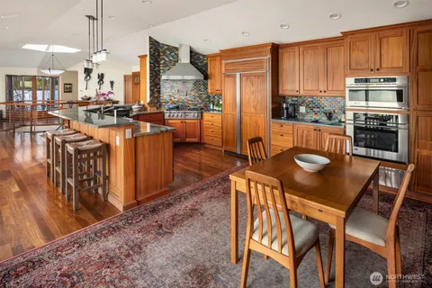 $9,295,000 | 2095 Rose Point Lane, Kirkland, WA 98033