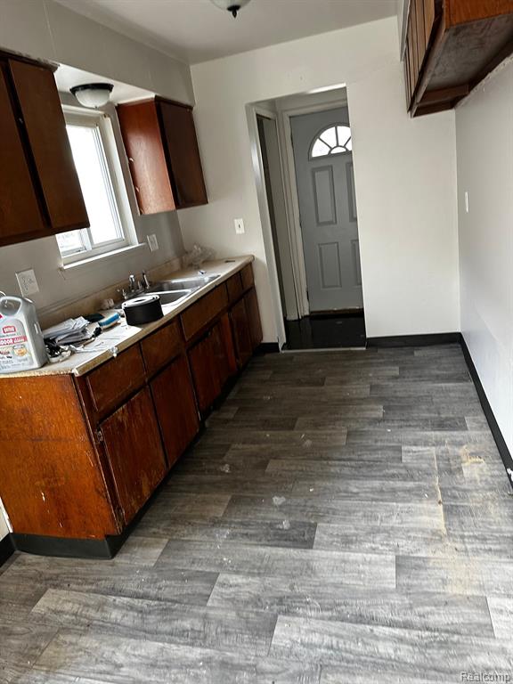 6830 Minock Street Detroit, MI 48228 - Photo 5 of 13