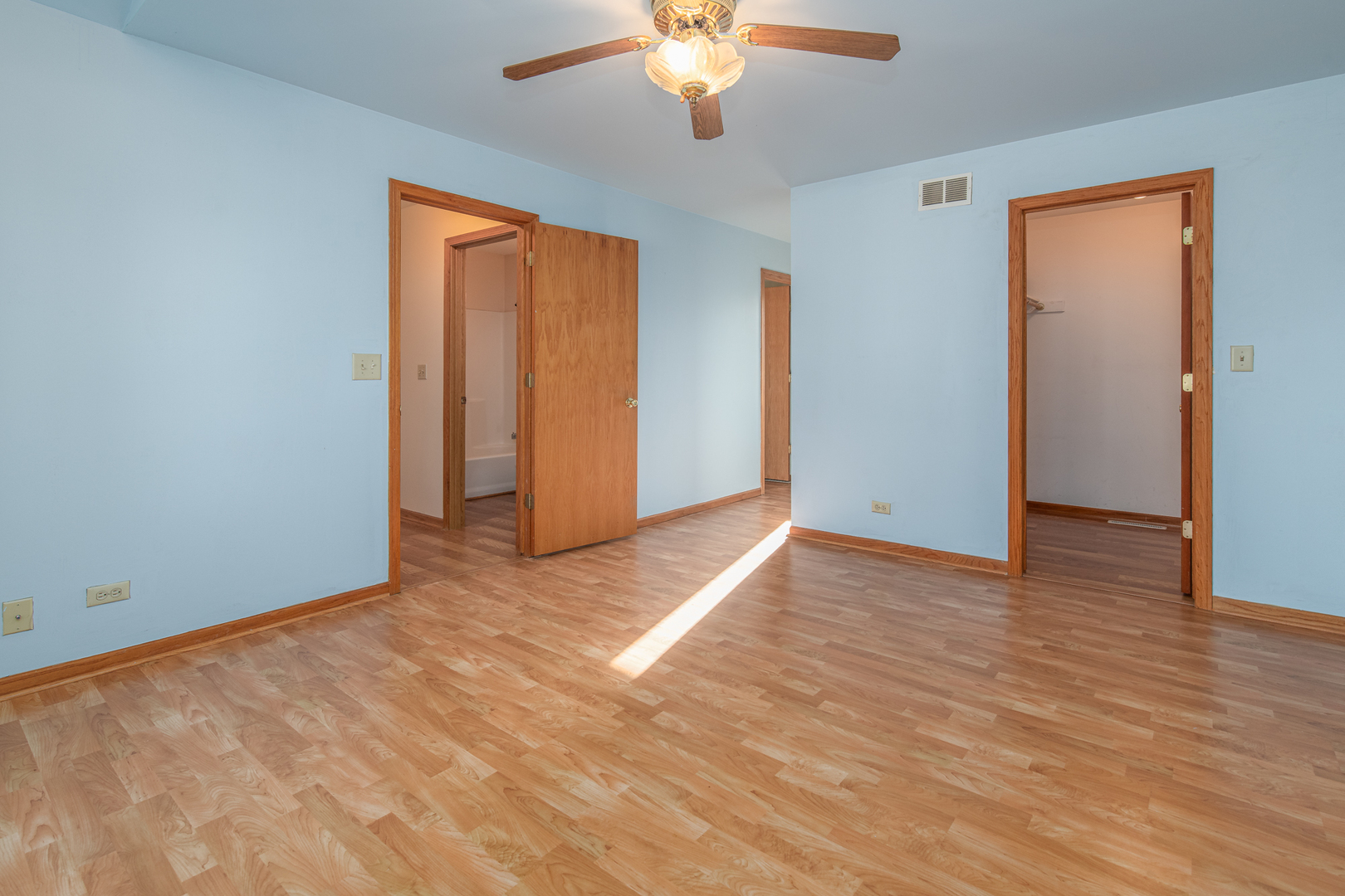 97 Mark Lane Fox Lake, IL 60020 - Photo 12 of 27