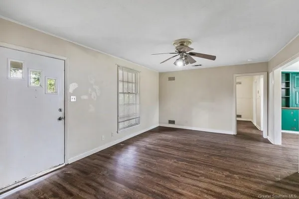 $1,400 | 417 East Claude Street, Lake Charles, LA 70605