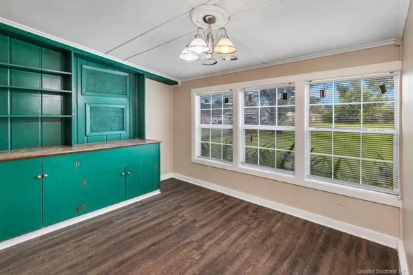 $1,400 | 417 East Claude Street, Lake Charles, LA 70605