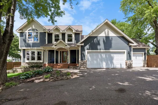 $800,000 | 13426 Excelsior Boulevard, Minnetonka, MN 55345